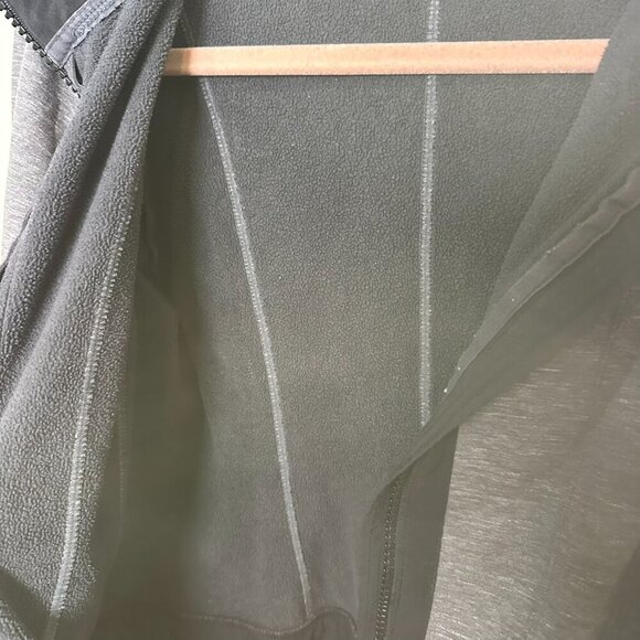 Athleta Victory Zip Up Hoodie Jacket Size Small Black Athletic Outdoor - Picture 10 of 12